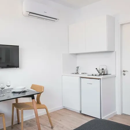 Kitonas Junior Apartament Limassol